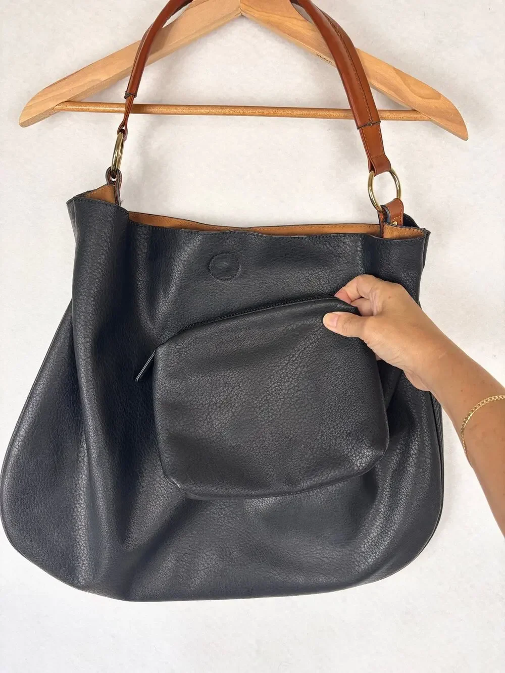 Anthropologie Zip pouch Urban Outfitters Oversized Black Shoulder Bag Travel